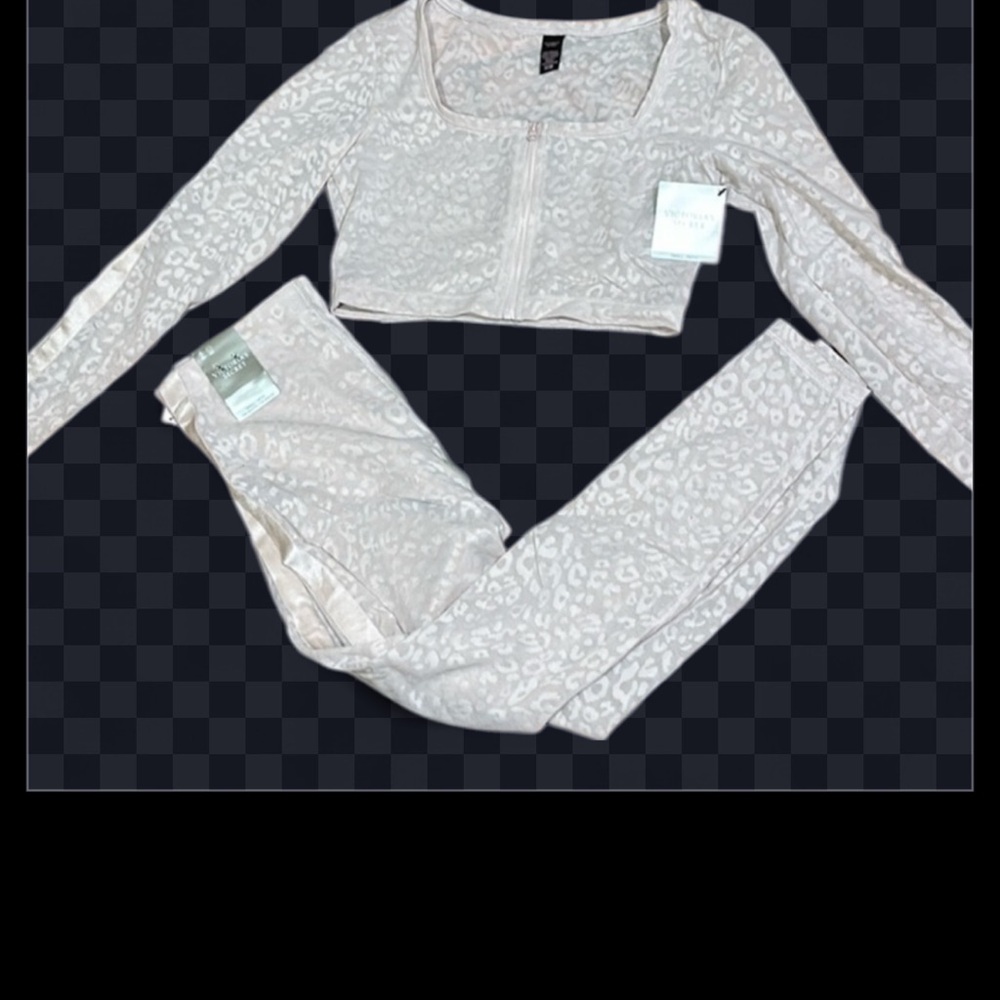 PINK Victoria's Secret White Leopard Leggings Set